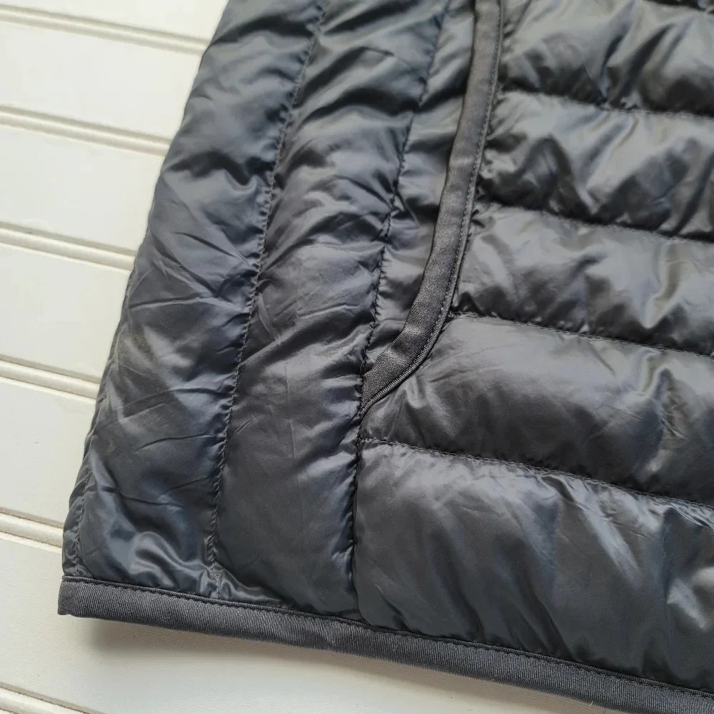 UNI QLO Zip Front Puffer Vest Pockets Charcoal Gray Soft Down XL Outdoor Winter - Picture 4 of 8